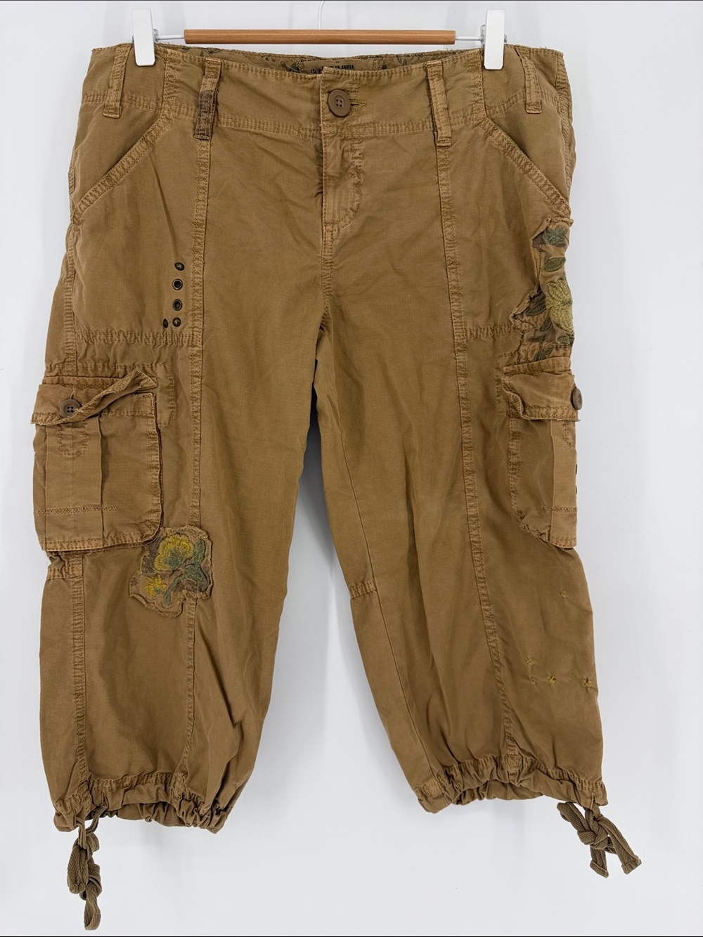 Vintage Y2K Cielo Navy Cargo Capri Pants Size 12 Ultra Low Rise Embroidered